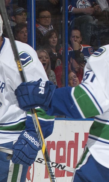 Dorsett helps Canucks top Oilers for fourth win in a row